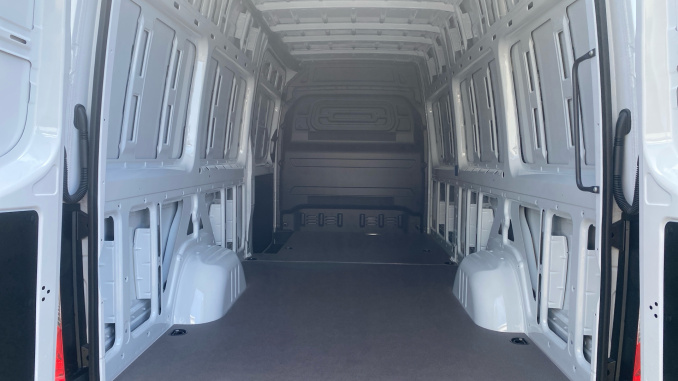 Mercedes-Benz Sprinter 315Cdi L3 Diesel Rwd 3.5t H2 Pro Van 9G-Tronic - Image 15